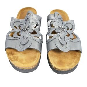 Naot Sandals Womens Size 11 Silver Leather Floral Cutout Wedge Slide Comfort